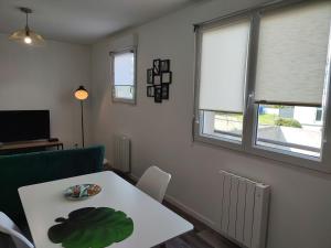 Appartements Calme et charmant T1 bis : photos des chambres