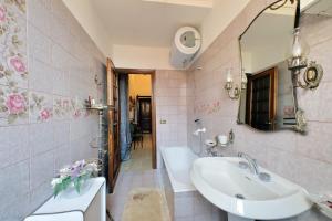 Luxury Domus AmaDora