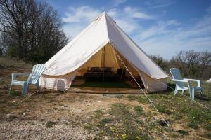 Tentes de luxe Camping Arbre de Vie : photos des chambres