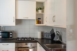Lovely 3 bed apartment in central Edinburgh