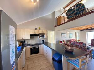 Jamaican Palms 27, Marina Martinique