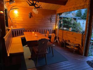 Ostsee Jägerhütte am Waldesrand mit Sauna