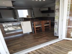 Campings MOBIL HOME CAMPING LES SABLES DU MIDI : photos des chambres