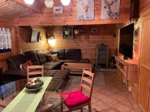 Ostsee Jägerhütte am Waldesrand mit Sauna