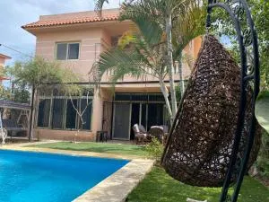 Elegant Villa with Private Pool - ‘Izbat as Sarāḩnah