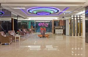 Renyi Lake Hotel