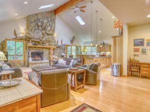 Barlow Trail Lodge - Meredith Lodging