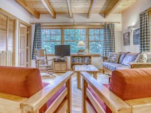 Marshall Cabin - Meredith Lodging