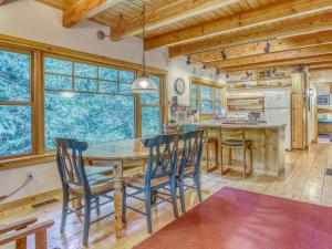 Marshall Cabin - Meredith Lodging
