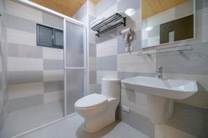 Phòng Tiêu Chuẩn 4 Người (Standard Quadruple Room)
