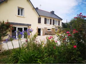 Maisons de vacances Port Blanc 600 M de la plage, maison 9/10 pers. : Maison 5 Chambres