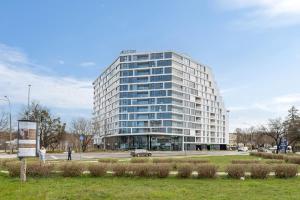 Gdańsk Tarasy Bałtyku Sea Side by Downtown Apartments - Sauna, Gym & Parking