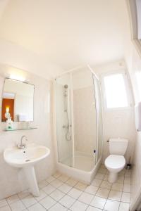 Hotels Hotel & Cantine De La Plage : photos des chambres