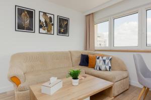 Top Floor View Apartment Marszałkowska by Noclegi Renters