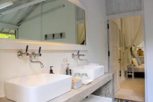 Chanteak Bali - White House 1