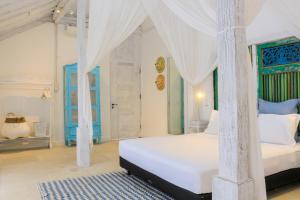 Chanteak Bali - White House 1