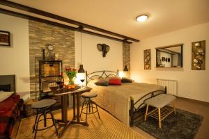 Pleasant Apartments