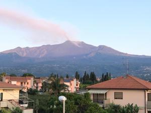 Path House - Etna & Sea View