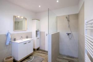 Central Garden House (family friendly!)