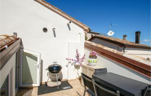 Amazing Home In Belvedere Fogliense