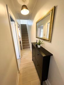 ***3 bedroom Home away from Home with BBQ grill***