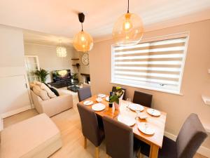 ***3 bedroom Home away from Home with BBQ grill***