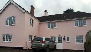 Comfortable ground floor 1 bed apartment with garden in great location