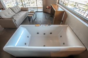 Meteora Heaven and Earth premium suites - Adults Friendly