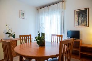 One-Bedroom Apartment - Annex