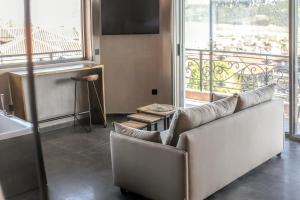 Meteora Heaven and Earth premium suites - Adults Friendly
