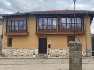 Casa Rural "Corral del Toro" - Monleón