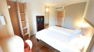 Hotels ibis Vitre Centre : photos des chambres