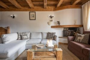 Cortina Lodge Stunning View R&R