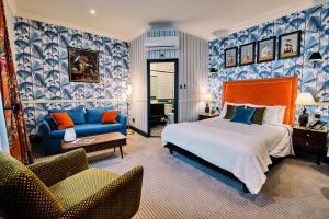 Deluxe Family Room room in Bedford Swan Hotel