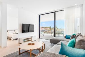 New Luxury Apartment First Sea Line