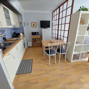 Appartements Studio lumineux proche port & plages : photos des chambres