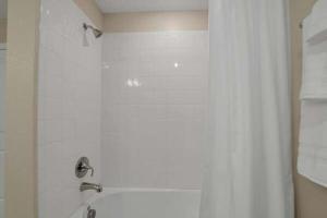 3 BR 2 BA Deluxe Condo 8min to Disneyworld STL105