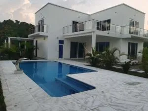 ALMA VILLAGE CASA CAMPESTRE MARIQUITA - Guayabal