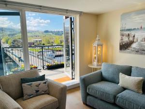 Riverside View Penthouse in Balloch, Loch Lomond