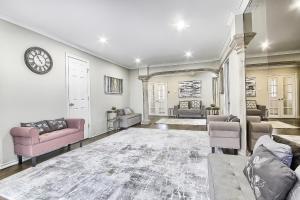 The Vacation Luxury Unpack, Relax, Enjoy