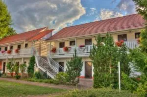 Pension Geranienhof - Ludwigsfelde