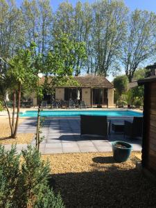 Near Pezenas -Family Friendly Villa with pool