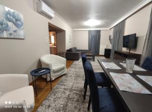 Cozy apartment near the sea in Palaio Faliro