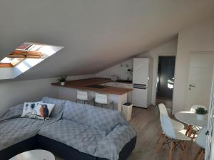 Sea view later apartment