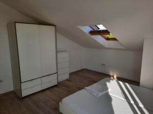 Sea view later apartment