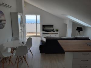 Sea view later apartment 