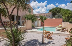 Maisons de vacances Beautiful Home In Creissan With 5 Bedrooms, Wifi And Heated Swimming Pool : photos des chambres