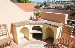 Maisons de vacances Gorgeous Home In Creissan With Wifi : photos des chambres