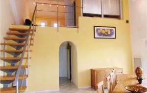 Gorgeous Home In Creissan With Wifi