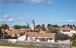 Maisons de vacances Beautiful Home In Creissan With 5 Bedrooms, Wifi And Heated Swimming Pool : photos des chambres